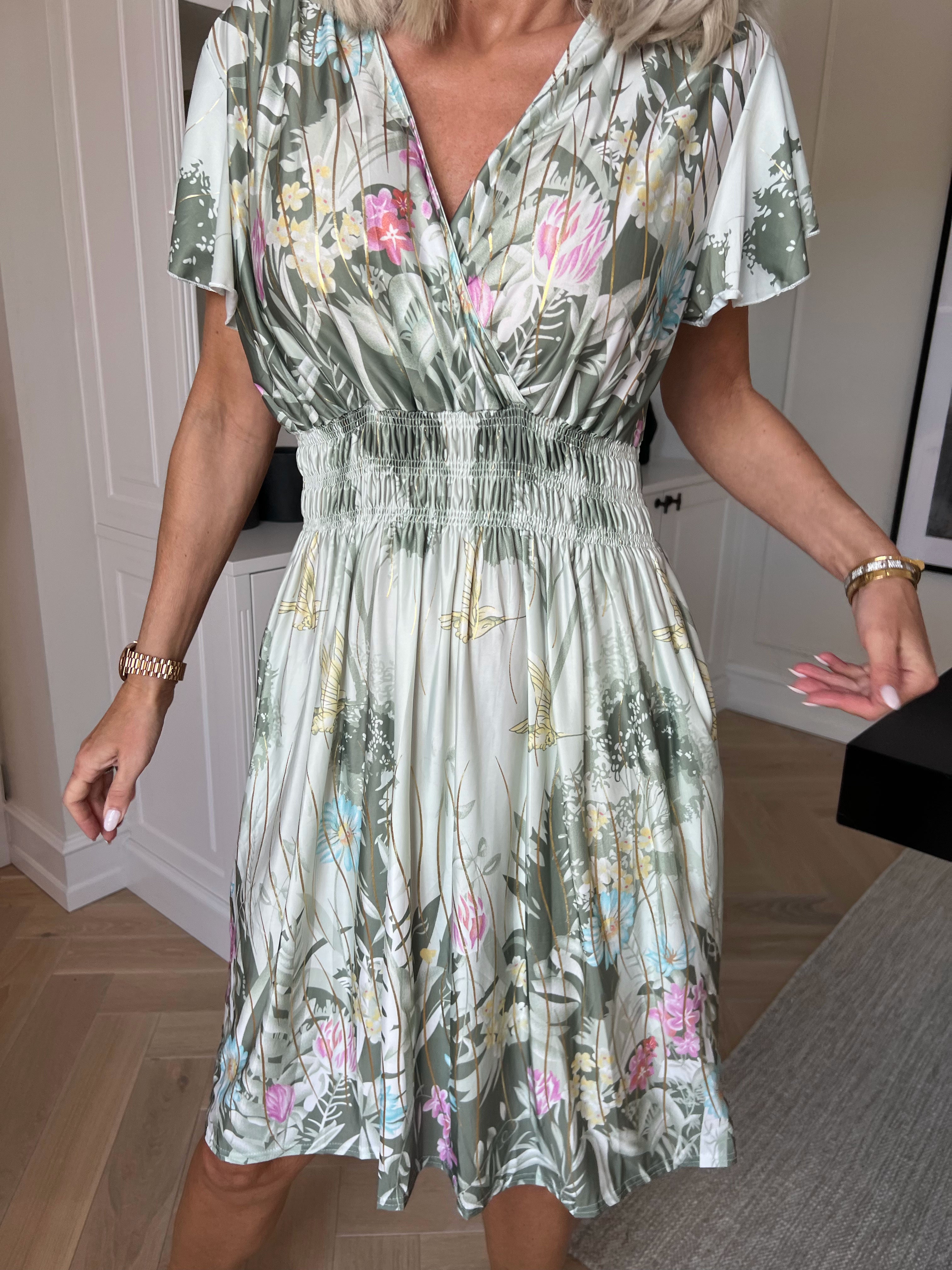 Pams Hummingbird Short - Kort elastisk kjole med fuglemotiver, guld detaljer og lommer